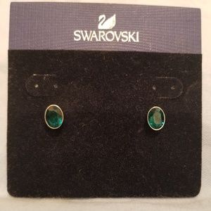 Swarovski emerald green oval crystal earrings